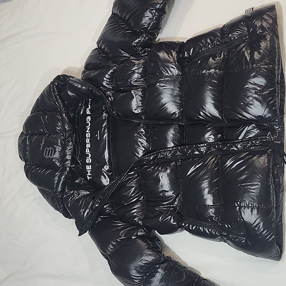 Size large Aritzia supersnug puffer - Picture 1 of 1